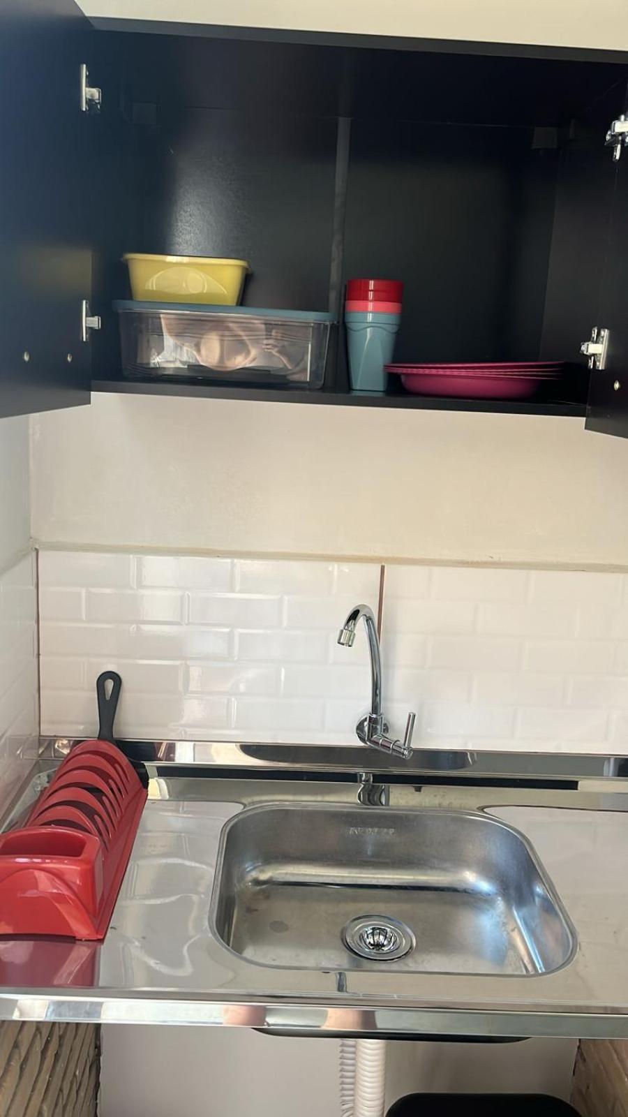 Kit Apartment *
